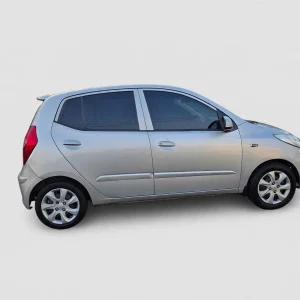 Hyundai i10 (Small)